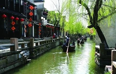 碧桂园公园里旁边的垃圾场问题;昭通大道火车站小区改造问题;巧家县小河镇住房处在滑坡高风险区问题有回复~